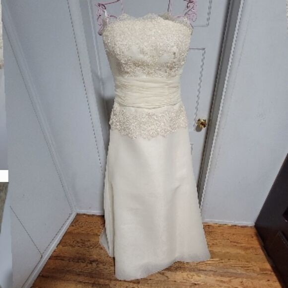 Two by Rosa Clarà Wedding Dress - Picture 2 of 11